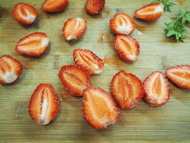 Торт Фрезє — рецепт приготування торта з полуницею в домашніх умовах