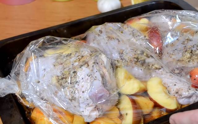 Індичка в духовці: рецепти приготування соковитої і м’якої індички