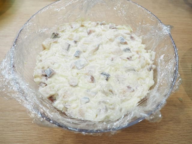 Салат Оселедець під шубою — 11 класичних рецептів з описом послідовності шарів