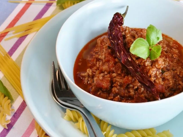 Соус болоньєзе — класичні рецепти в домашніх умовах