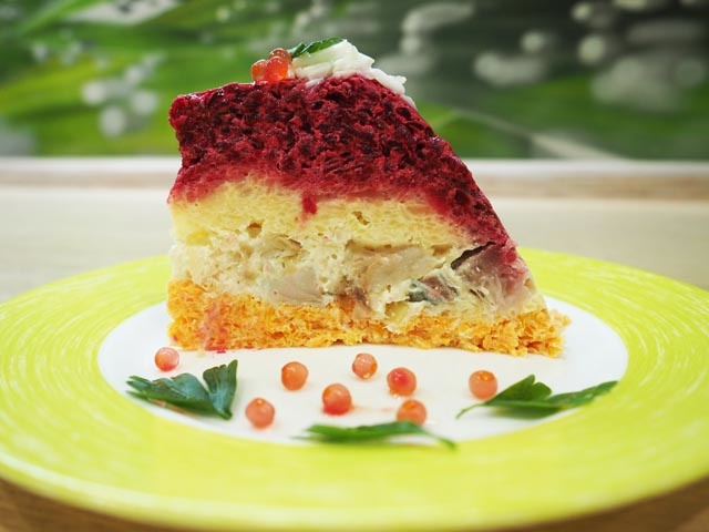 Салат Оселедець під шубою — 11 класичних рецептів з описом послідовності шарів