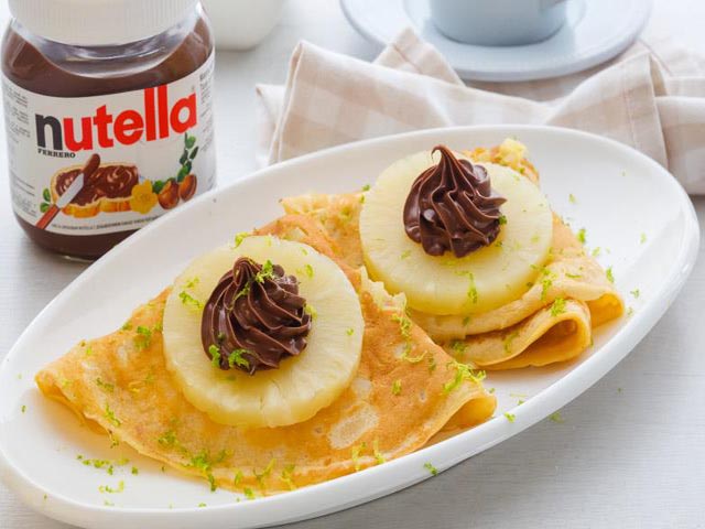 Млинці на молоці – 20 найсмачніших покрокових рецептів з фото і відео