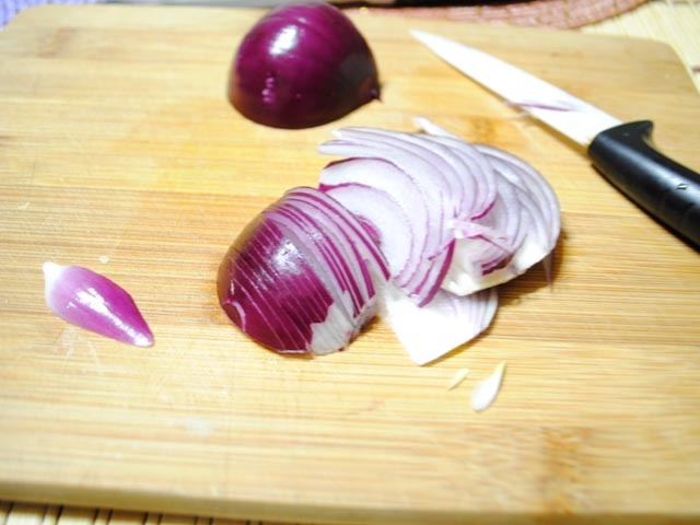 Салати з авокадо і консервованим тунцем — прості і смачні рецепти