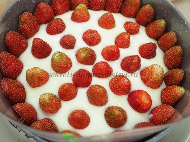 Торт Фрезє — рецепт приготування торта з полуницею в домашніх умовах