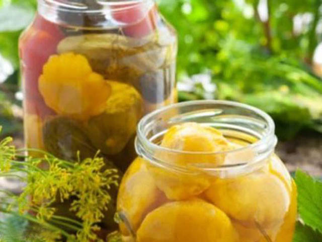 Мариновані патисони – смачний рецепт заготівлі патисонів на зиму