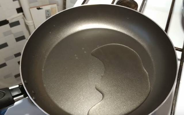 Смажені пельмені: як смачно посмажити пельмені на сковороді, і не тільки