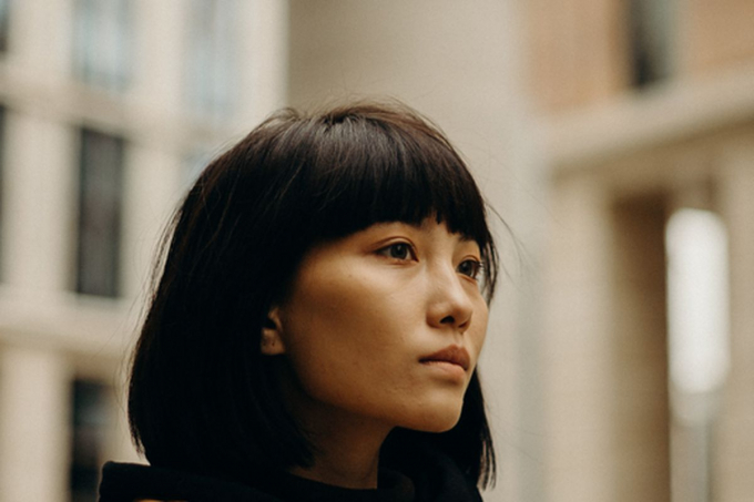 Стилісти розповіли, кому заборонено носити чубчик