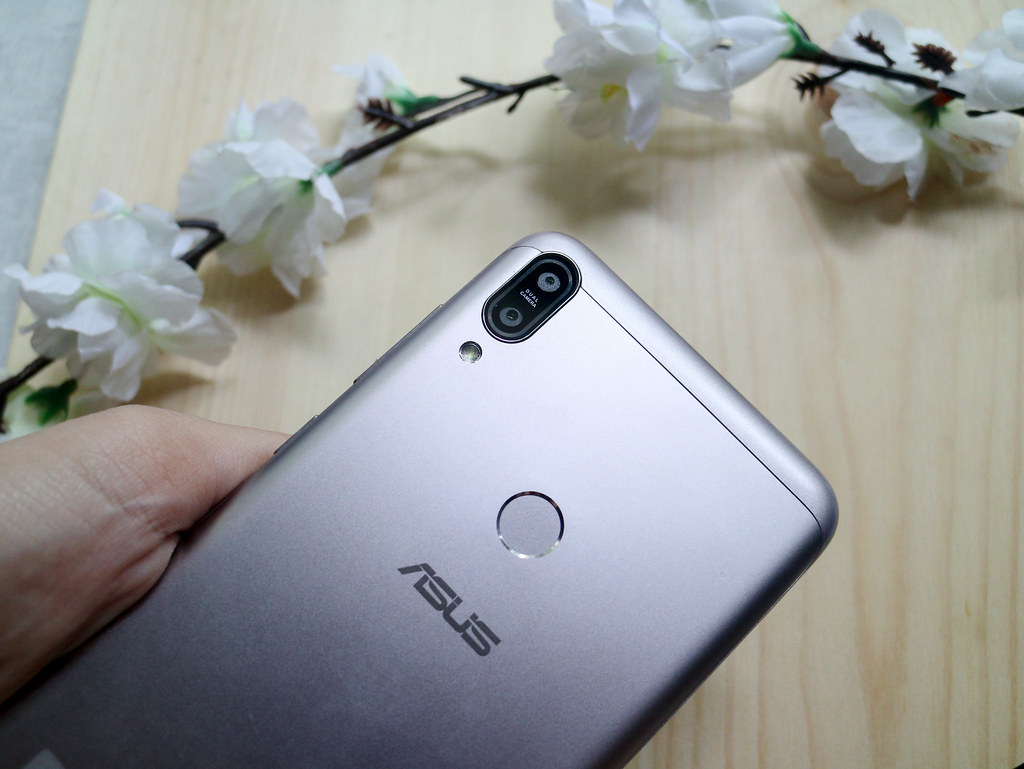 телефоны Асус