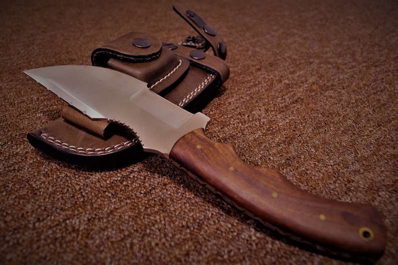 Впав ніж на підлогу – прикмета