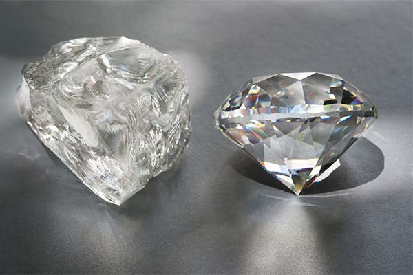 До чого сняться алмази чоловікові чи жінці - 60 тлумачень із різних сонників.