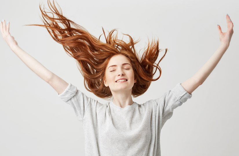 Астролог склала місячний календар стрижок на літо і розповіла, як саме Місяць впливає на стан волосся.