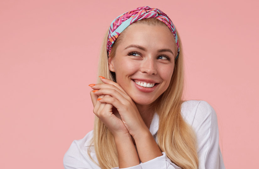 Що робити з чубчиком, поки він відростає, і як прискорити цей процес: ідеї від експерта-стиліста