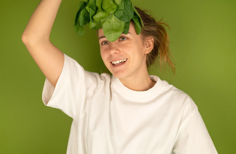 Що робити з чубчиком, поки він відростає, і як прискорити цей процес: ідеї від експерта-стиліста