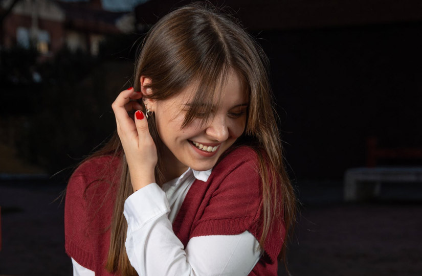 Що робити з чубчиком, поки він відростає, і як прискорити цей процес: ідеї від експерта-стиліста