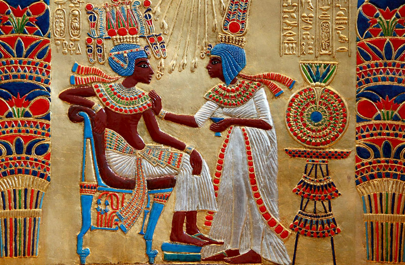 Для когось із знаменитих чоловіків винайшли першу у світі помаду і чому вона стала символом фемінізму