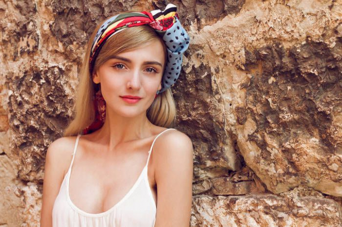 Як носити хустку навесні і влітку 2019: 8 різноманітних способів