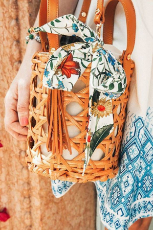 Як носити хустку навесні і влітку 2019: 8 різноманітних способів