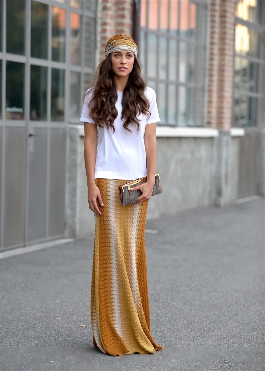 Як і з чим носити довгу спідницю влітку: фото