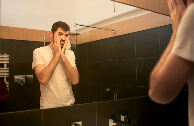 Як зрозуміти, що шкіра зневоднена, і що робити, якщо це сталося