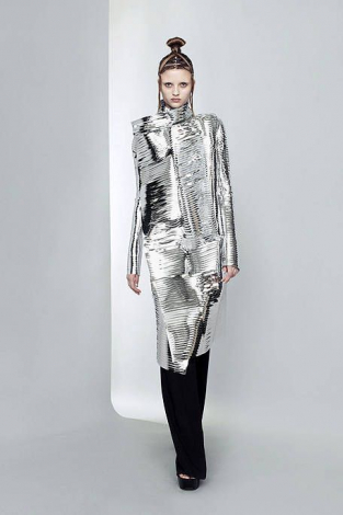 Космічні тренди: мода, яка натхненна космосом