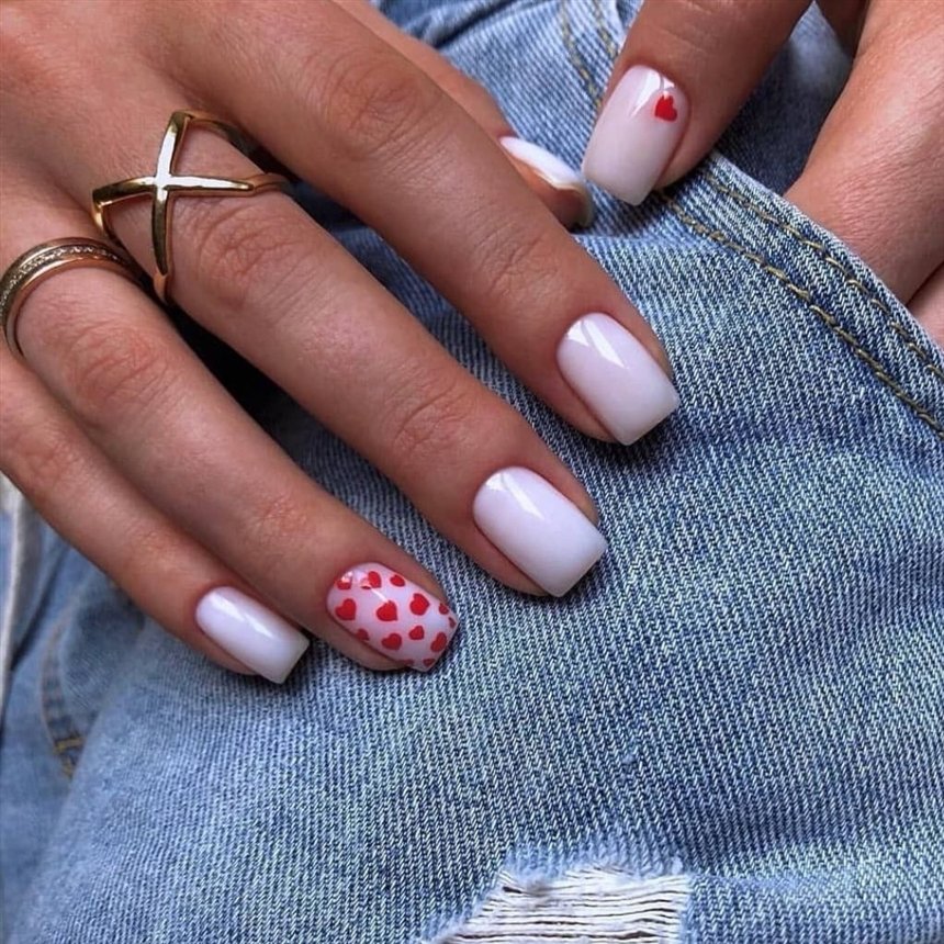 Модний манікюр на березень 2022 року: ідеї, фото