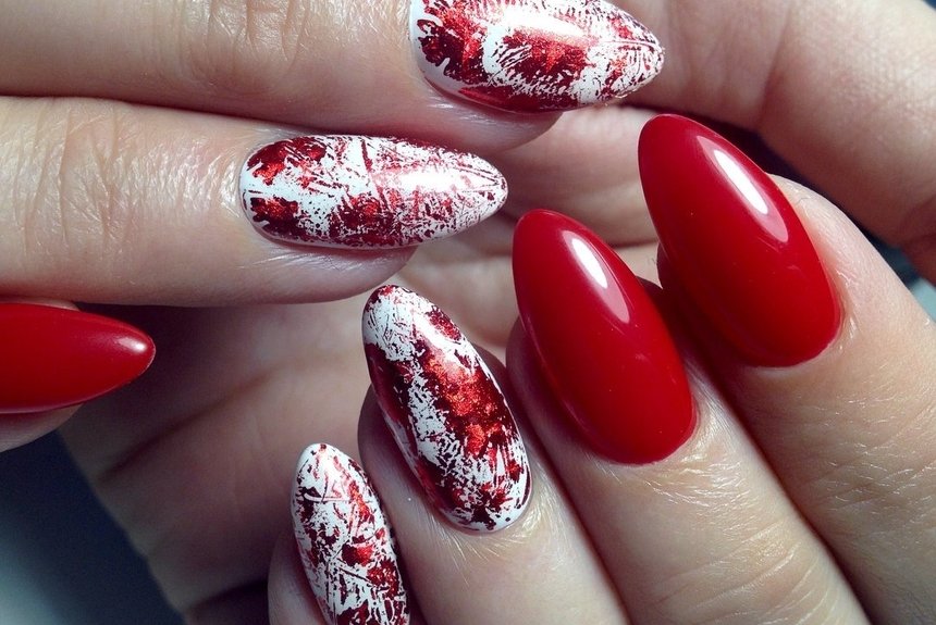 Модний манікюр зі слюдою: фото