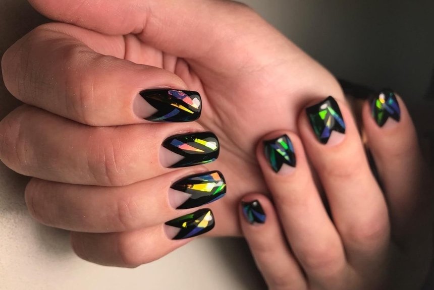 Модний манікюр зі слюдою: фото