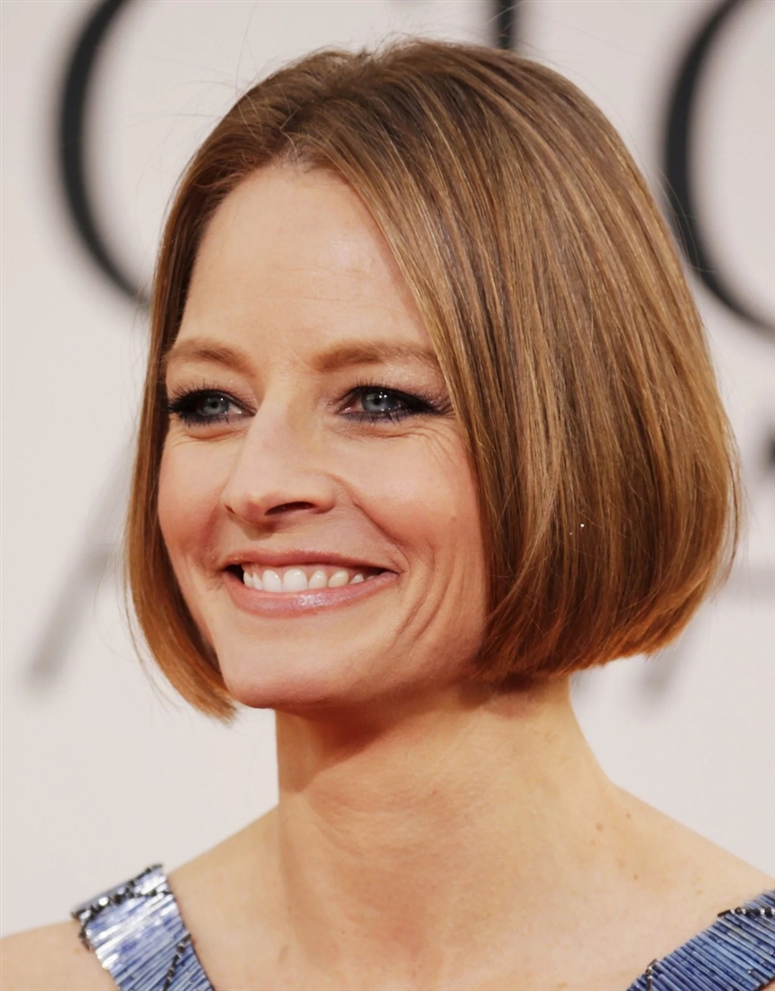 Омолоджуючі стрижки 2022 для жінок за 45 років: фото