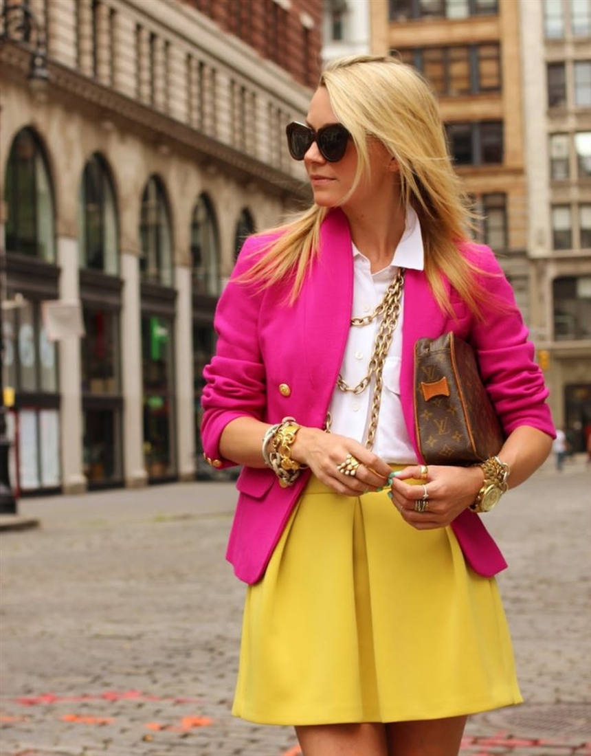 Поєднання жовтого кольору в одязі: поради стилістів