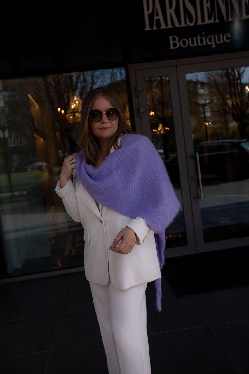 Стильні образи з жіночою косинкою