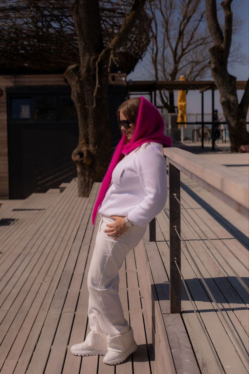 Стильні образи з жіночою косинкою