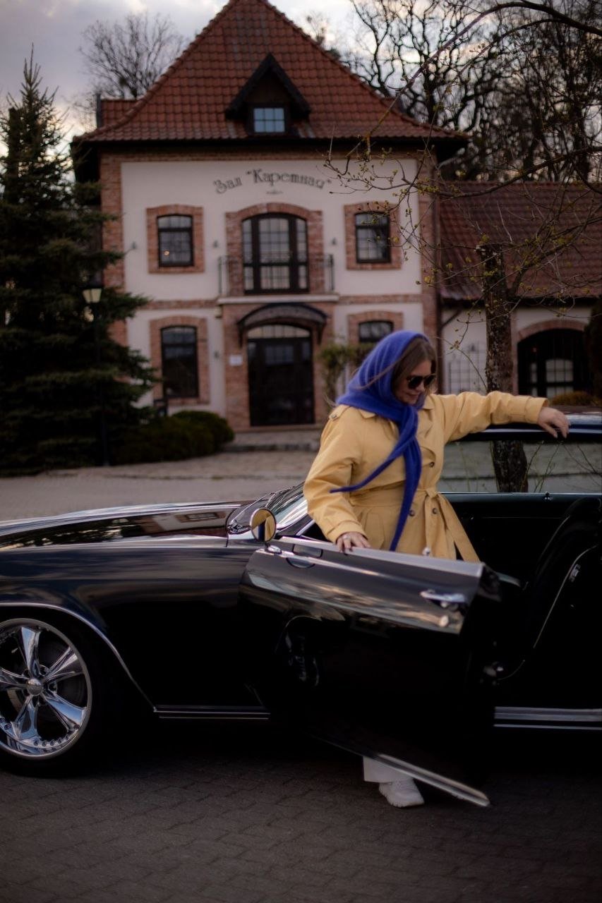 Стильні образи з жіночою косинкою