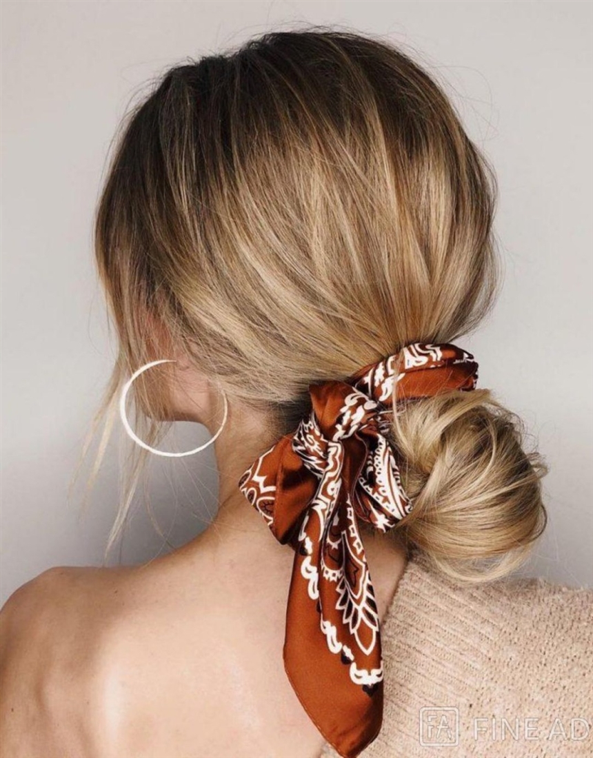 Тайтл: Модні зачіски з хусткою 2022: ідеї, фото