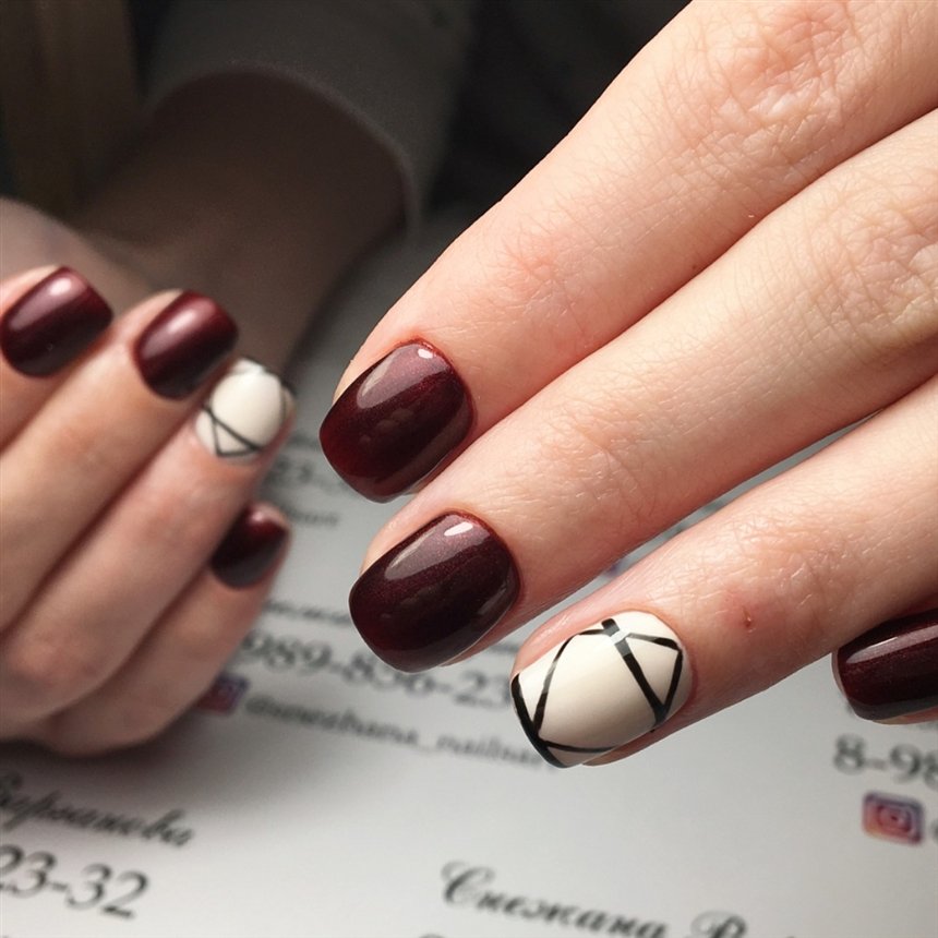 Бордовий манікюр 2022: модні тенденції, фото