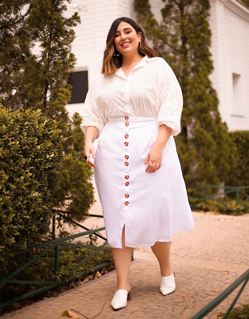 Ідеї образів для повних жінок на літо 2022: фото