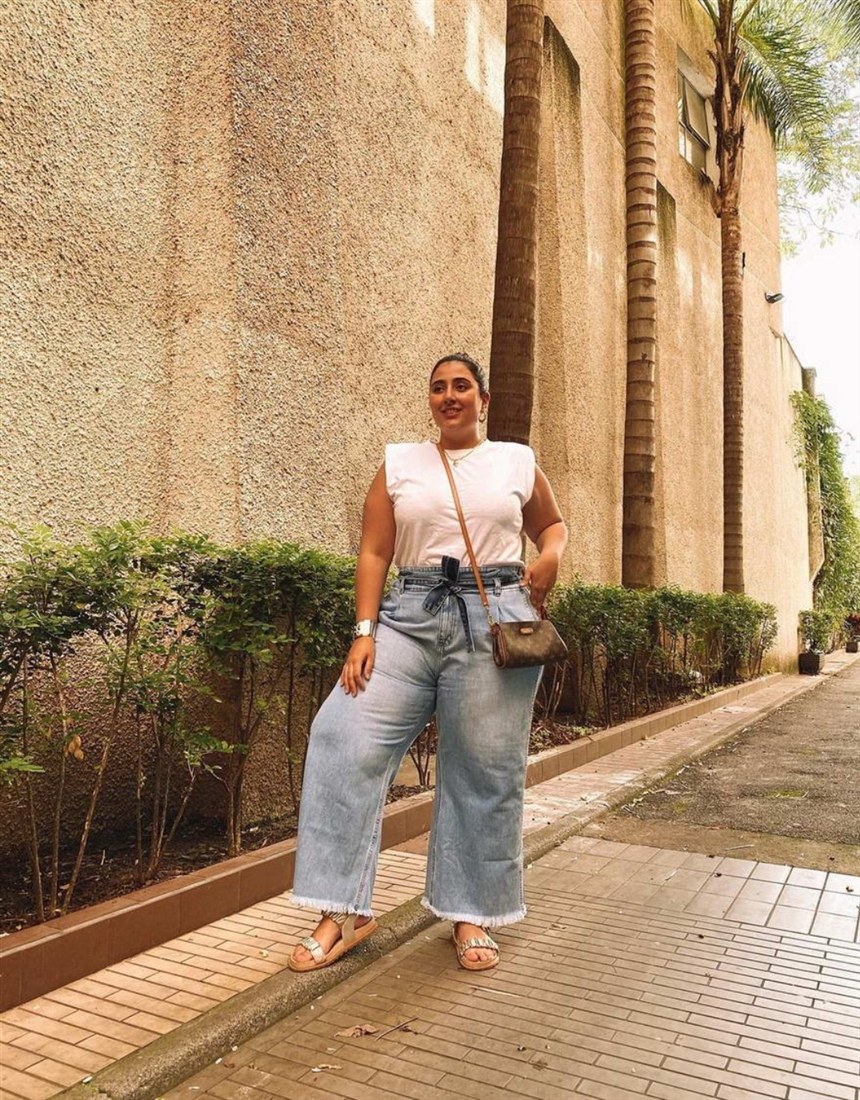 Ідеї образів для повних жінок на літо 2022: фото