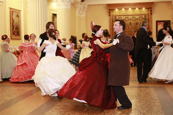 До чого сниться бал — 49 тлумачень із різних сонників.