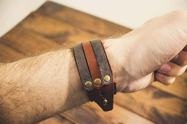 До чого сниться браслет жінці чи чоловікові — 78 тлумачень із різних сонників.