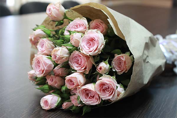 До чого сниться букет квітів жінці чи чоловікові — 58 тлумачень із різних сонників.