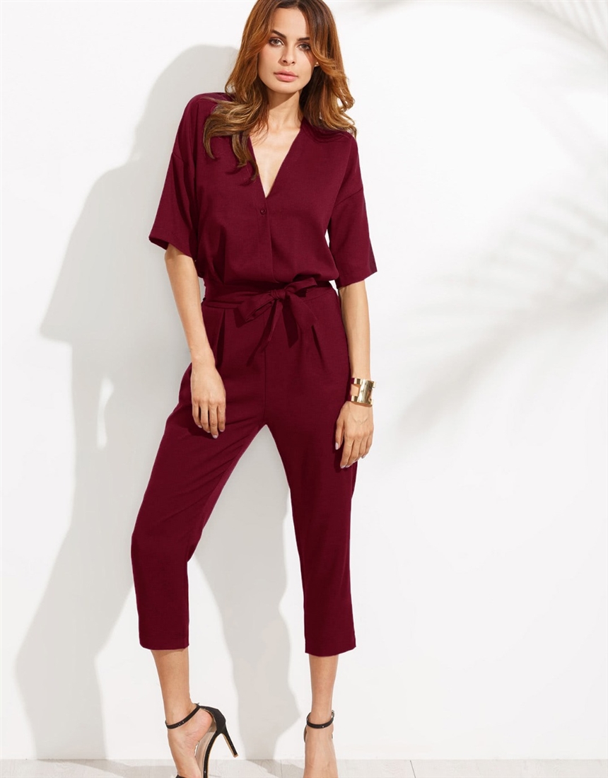 Як поєднувати бордовий колір в одязі: поради стилістів