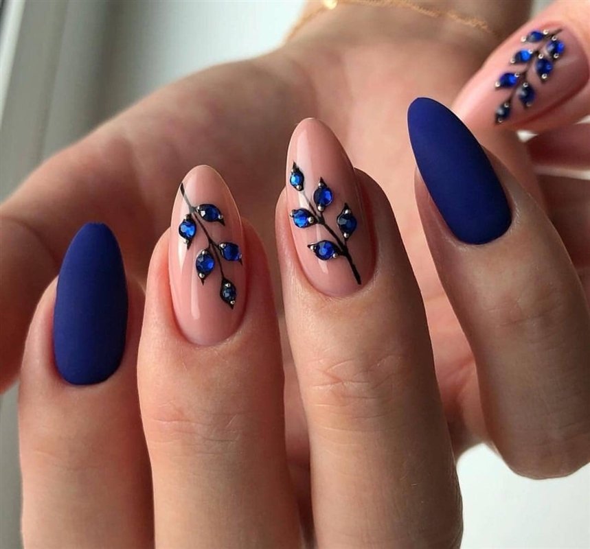 Місячний календар манікюру на лютий 2022 року: найсприятливіші дні