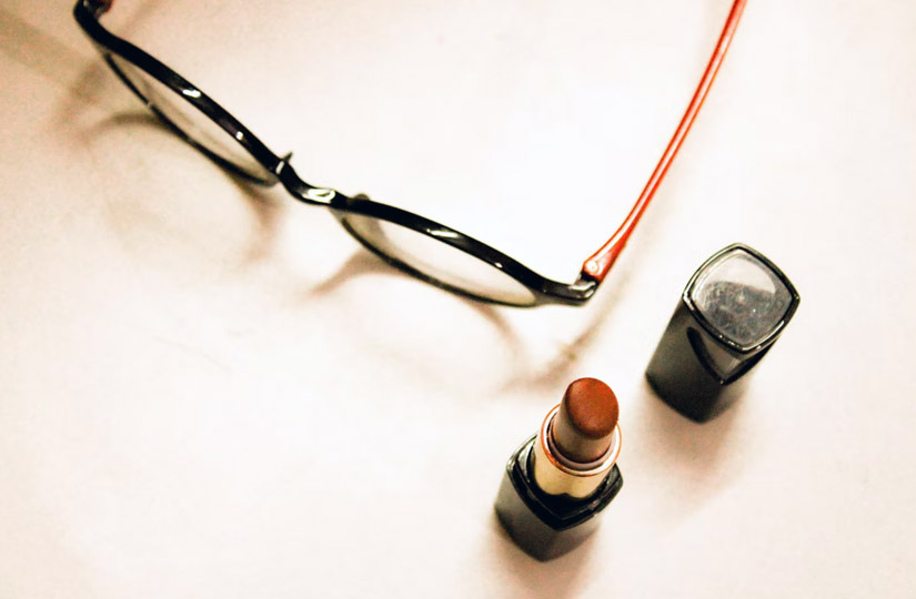 Макіяж для очкариків: майстер-клас від візажиста Російського тижня моди