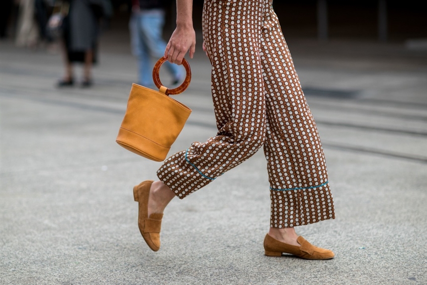 Модні сліпери 2022: тренди сезону