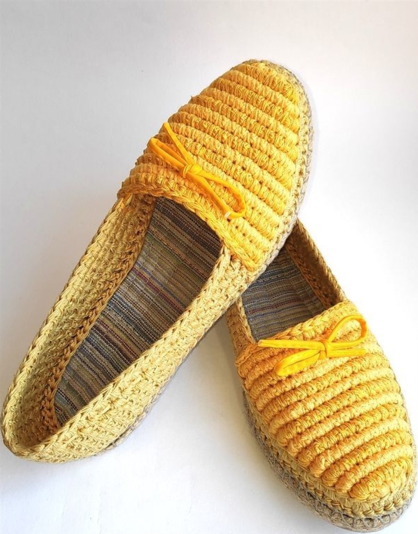 Модні сліпери 2022: тренди сезону