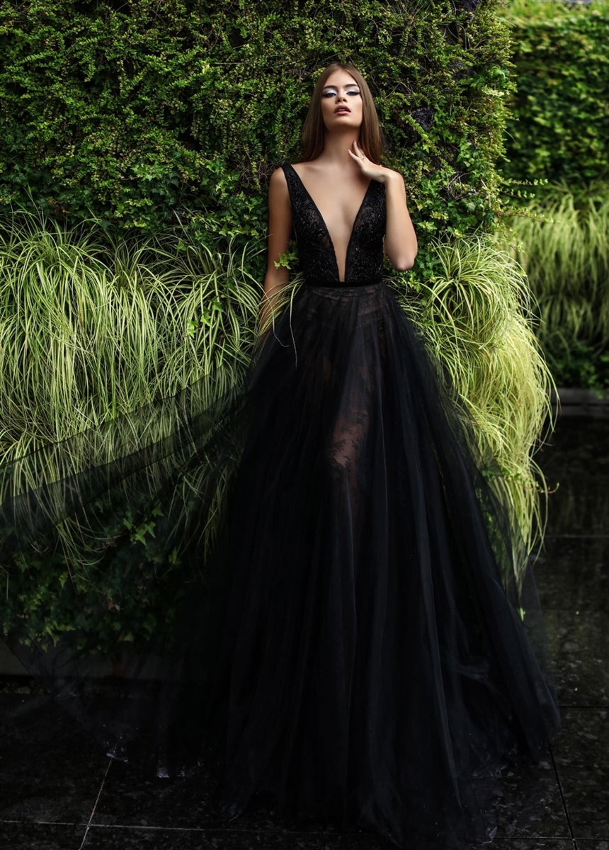 Модні вечірні сукні 2022 року: фото