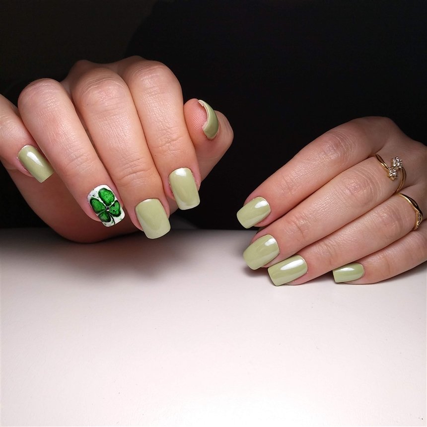 Модний манікюр для залучення удачі та багатства: фото