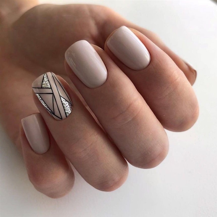 Модний манікюр із геометрією 2022: фото