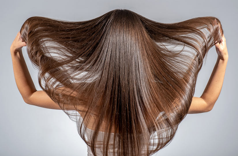 Від довгих і кучерявих до сивих: як доглядати різні типи волосся, а також сім універсальних порад для тих, хто мріє про локони «як у рекламі»