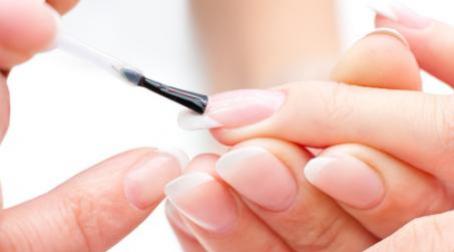 Шелак вдома: інструкція для карколомного манікюру