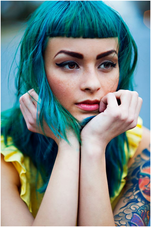 Топ-8 найкращих стрижок для довгого волосся з чубчиком